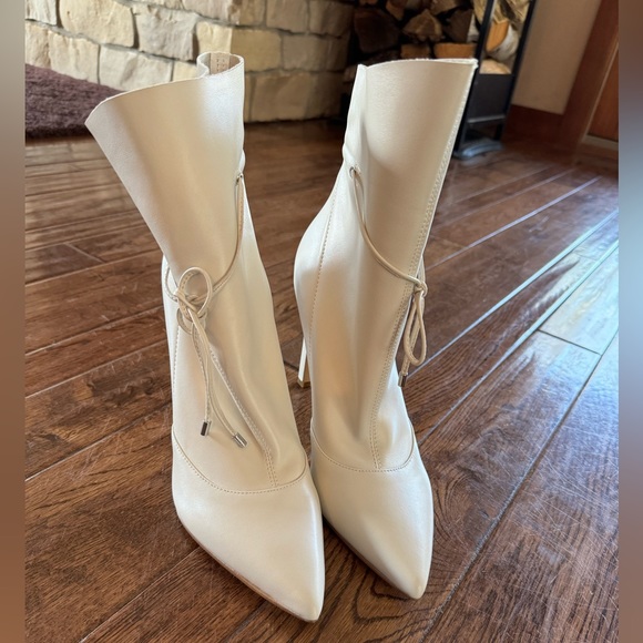 Nine West Tirzah Pointy Toe Dress Booties cream - Picture 2 of 9
